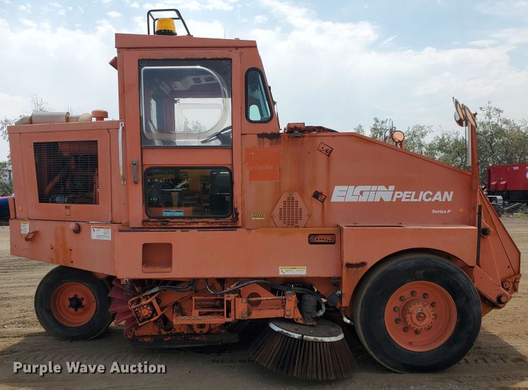 image for item DF5602 1996 Elgin Pelican P  steet sweeper