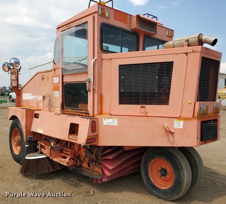 image for item DF5602 1996 Elgin Pelican P  steet sweeper