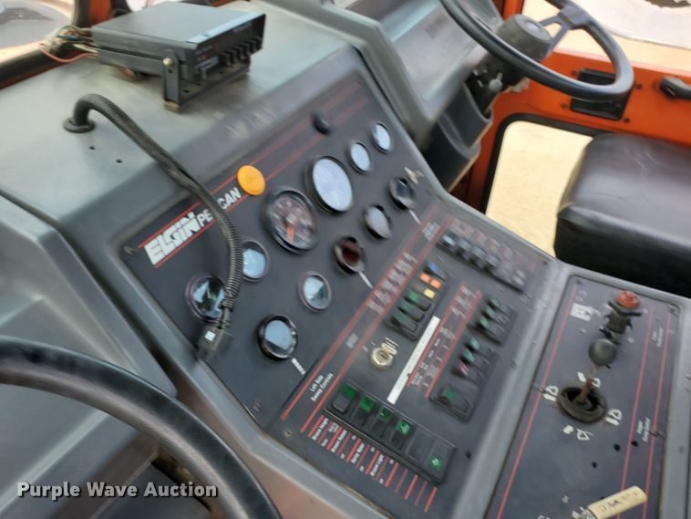 image for item DF5602 1996 Elgin Pelican P  steet sweeper