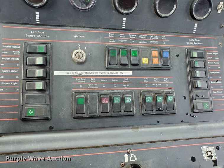 image for item DF5602 1996 Elgin Pelican P  steet sweeper