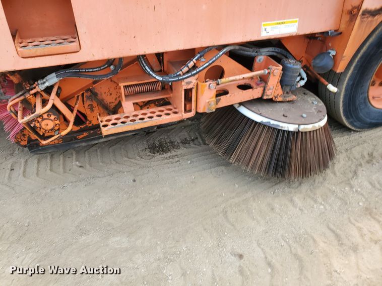 image for item DF5602 1996 Elgin Pelican P  steet sweeper