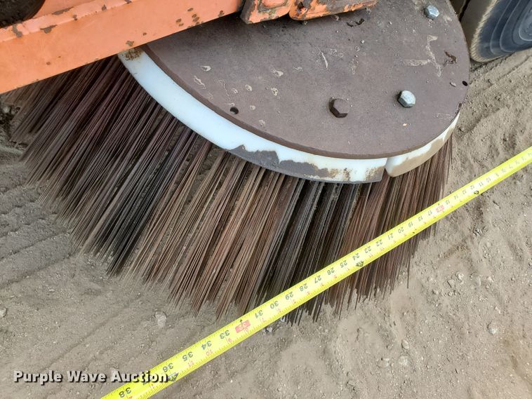 image for item DF5602 1996 Elgin Pelican P  steet sweeper