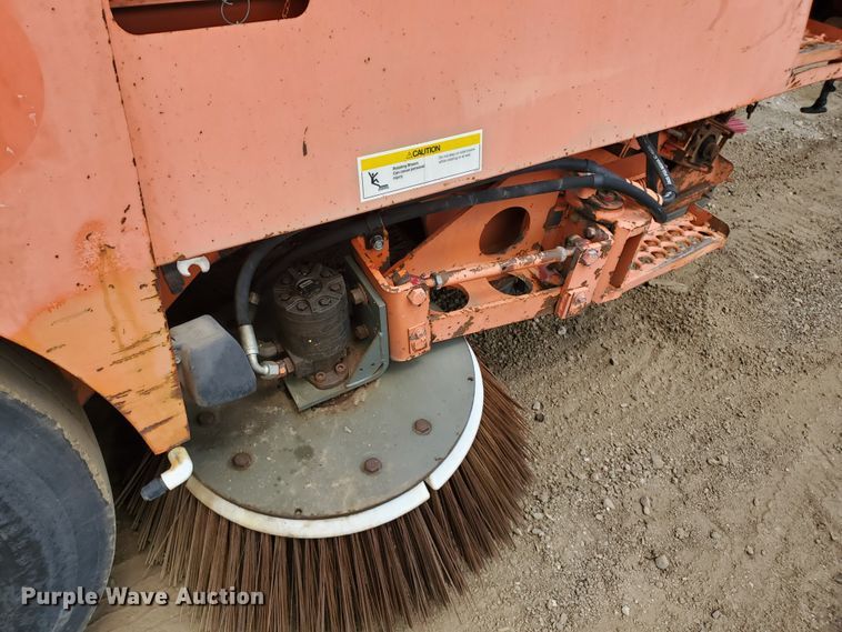 image for item DF5602 1996 Elgin Pelican P  steet sweeper