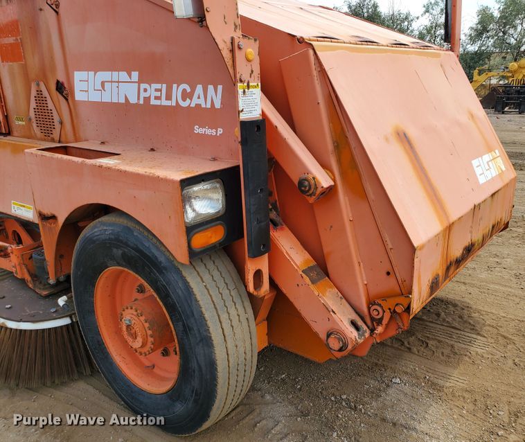 image for item DF5602 1996 Elgin Pelican P  steet sweeper