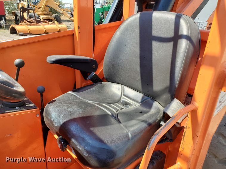 image for item DF5619 2013 Sky Trak 10054  telehandler