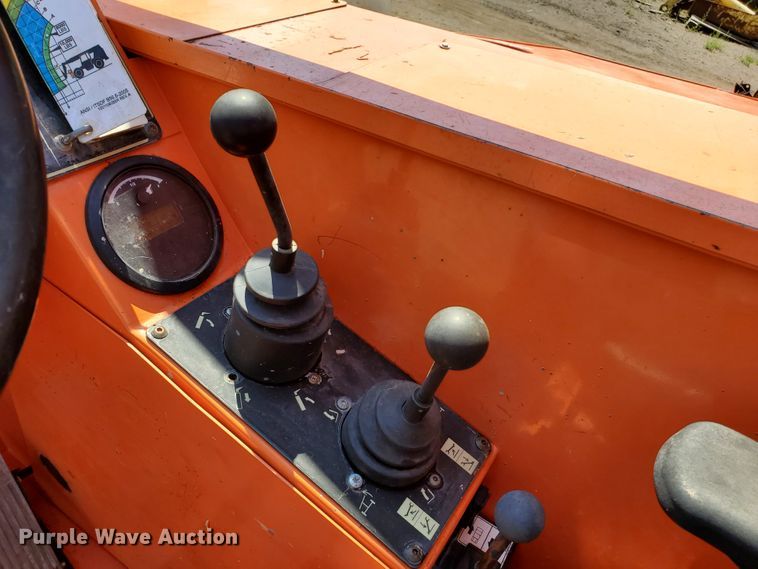 image for item DF5619 2013 Sky Trak 10054  telehandler