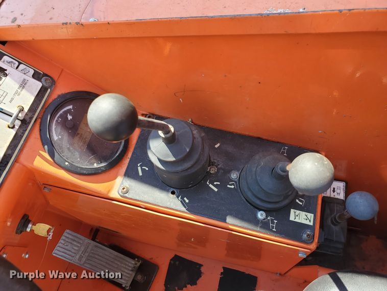 image for item DF5619 2013 Sky Trak 10054  telehandler