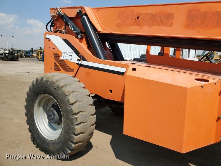 image for item DF5619 2013 Sky Trak 10054  telehandler
