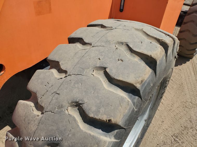 image for item DF5619 2013 Sky Trak 10054  telehandler