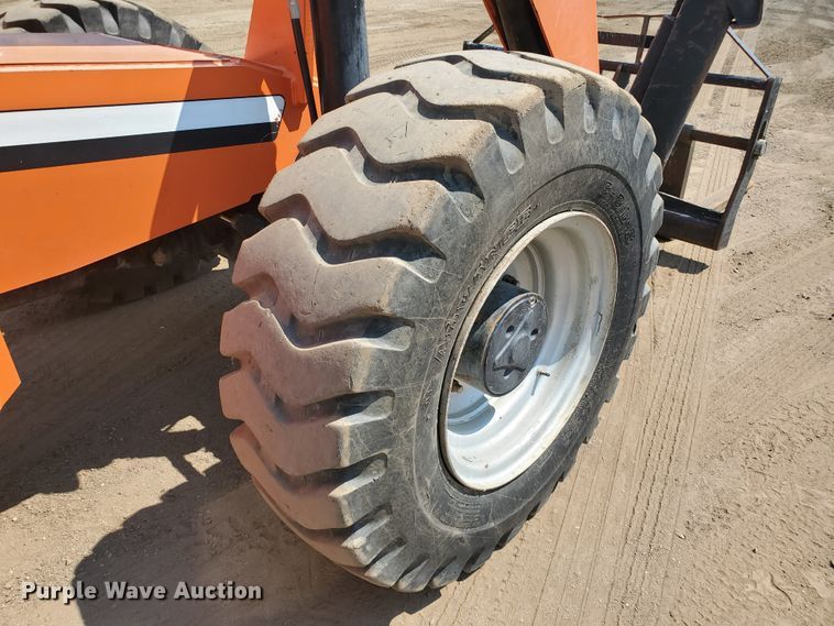 image for item DF5619 2013 Sky Trak 10054  telehandler