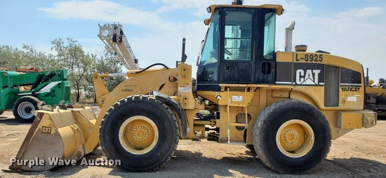image for item DF5620 2004 Caterpillar 928G  wheel loader