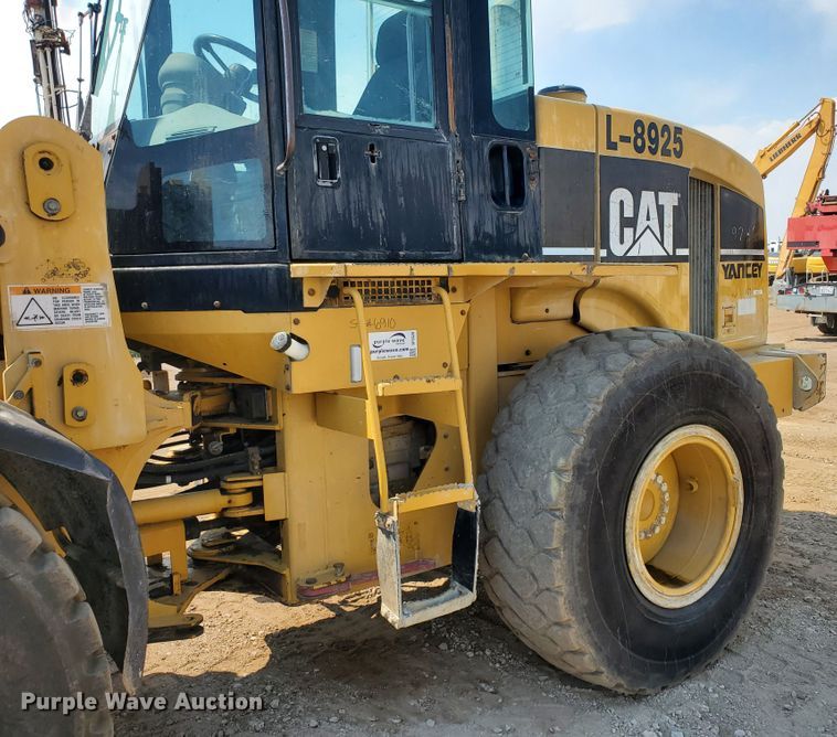 image for item DF5620 2004 Caterpillar 928G  wheel loader