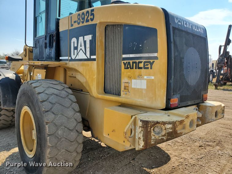 image for item DF5620 2004 Caterpillar 928G  wheel loader
