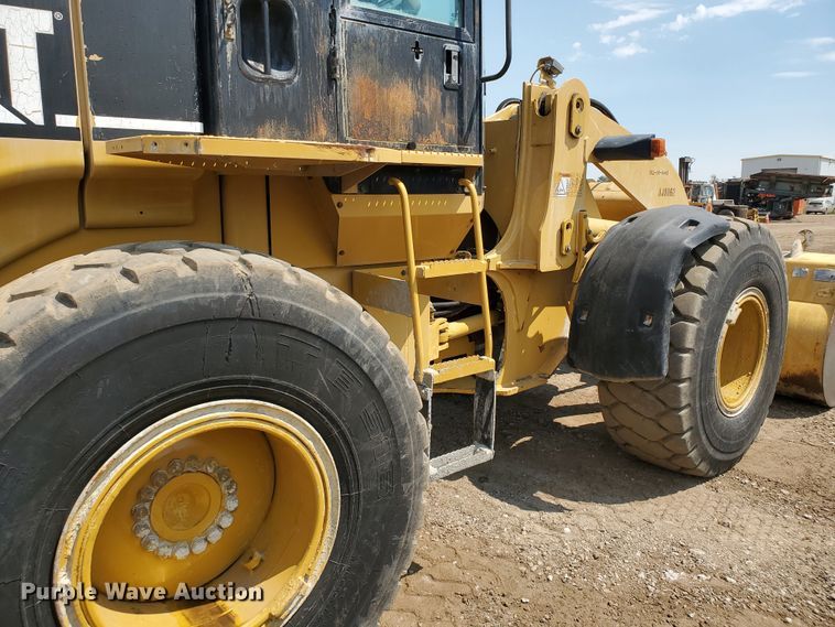 image for item DF5620 2004 Caterpillar 928G  wheel loader