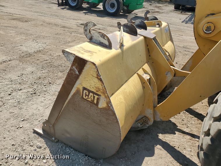 image for item DF5620 2004 Caterpillar 928G  wheel loader