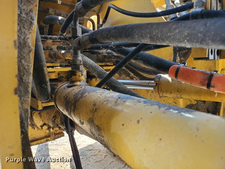 image for item DF5620 2004 Caterpillar 928G  wheel loader