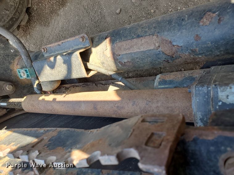 image for item DF5621 2017 Caterpillar 226D  skid steer loader