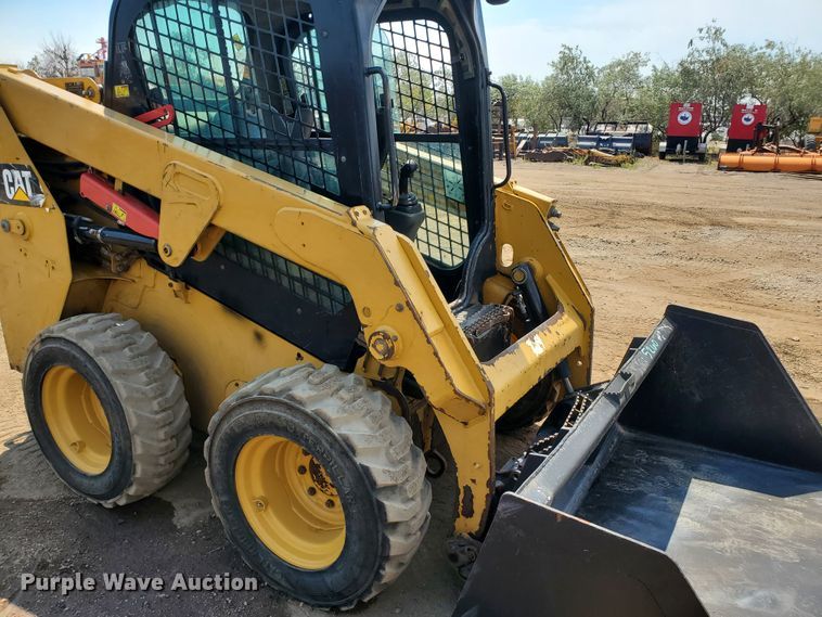 image for item DF5621 2017 Caterpillar 226D  skid steer loader