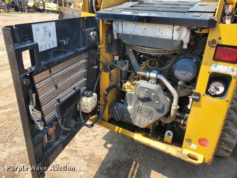 image for item DF5621 2017 Caterpillar 226D  skid steer loader