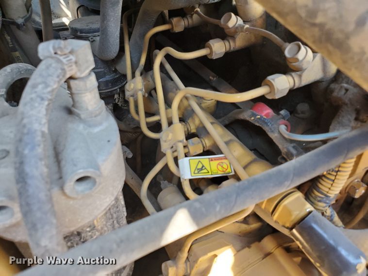 image for item DF5621 2017 Caterpillar 226D  skid steer loader