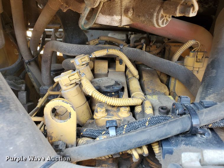 image for item DF5621 2017 Caterpillar 226D  skid steer loader