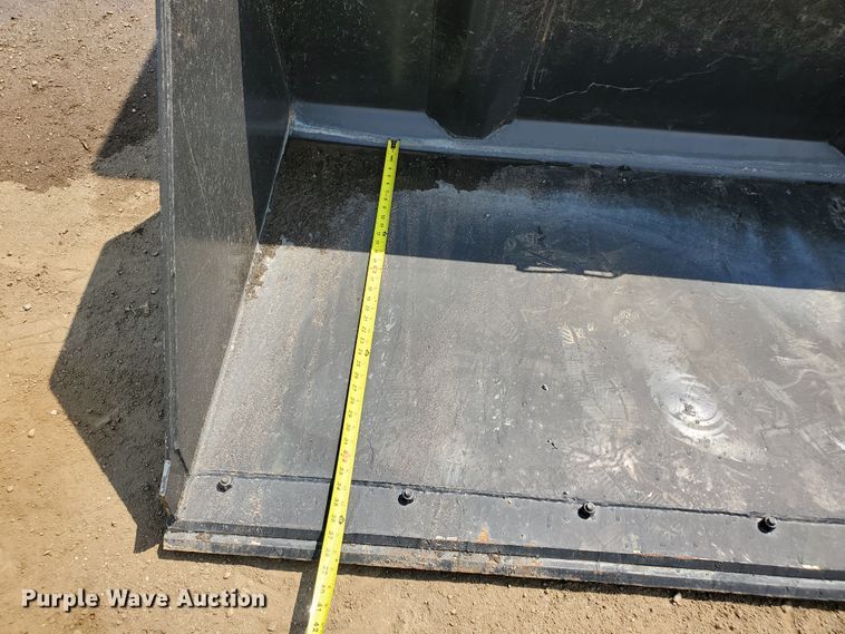 image for item DF5621 2017 Caterpillar 226D  skid steer loader