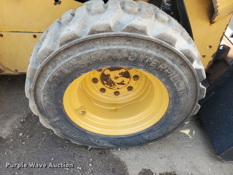 image for item DF5621 2017 Caterpillar 226D  skid steer loader