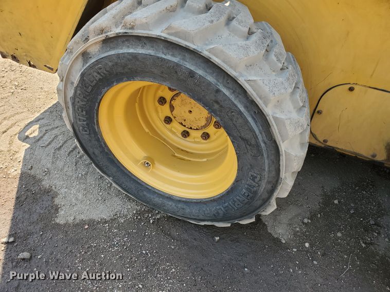 image for item DF5621 2017 Caterpillar 226D  skid steer loader