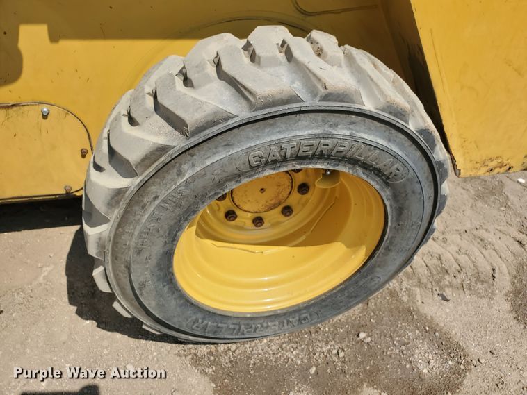 image for item DF5621 2017 Caterpillar 226D  skid steer loader