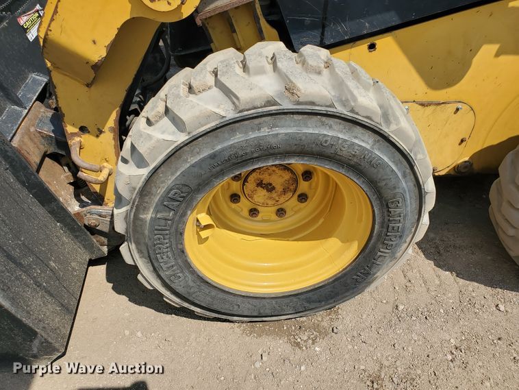 image for item DF5621 2017 Caterpillar 226D  skid steer loader