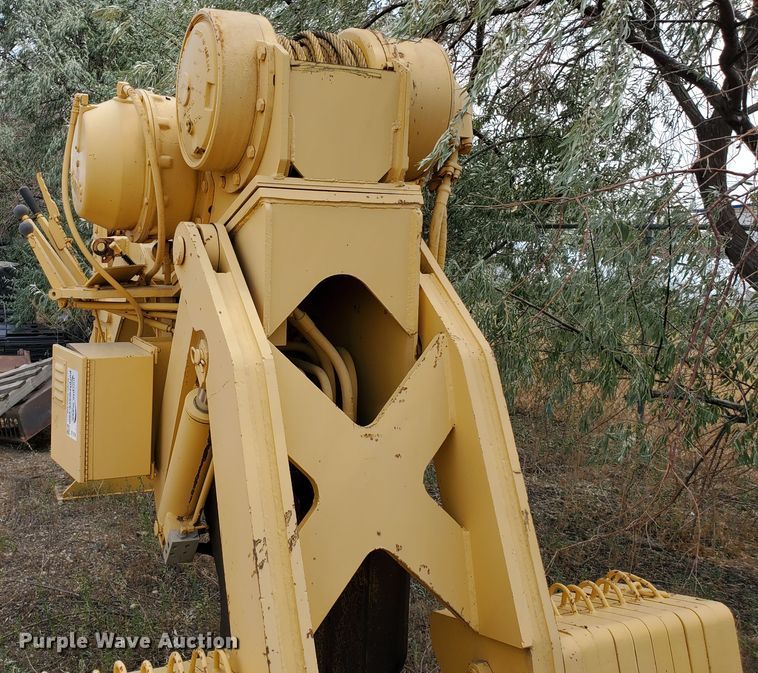 image for item DF5624 1998 Midwestern side boom