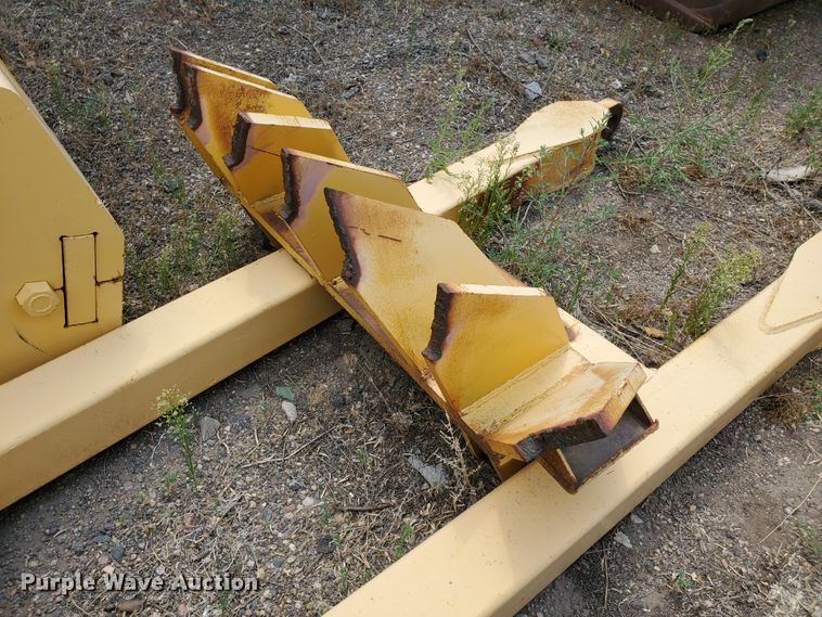 image for item DF5624 1998 Midwestern side boom