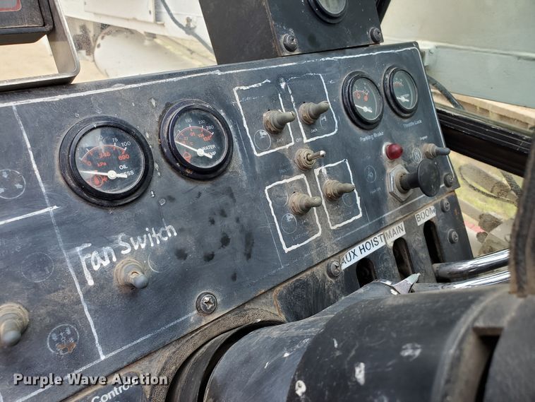 image for item DF7522 1998 Link Belt HSP-8028S  crane