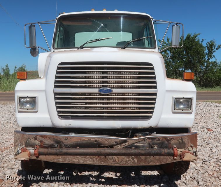 image for item DH0930 1997 Ford L9000  water truck