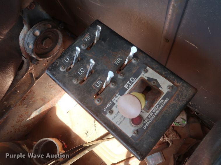 image for item DH0930 1997 Ford L9000  water truck