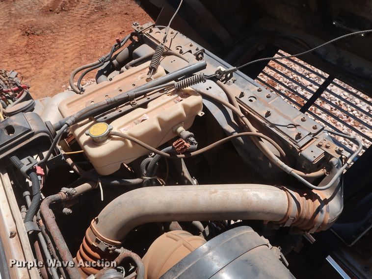 image for item DH0930 1997 Ford L9000  water truck