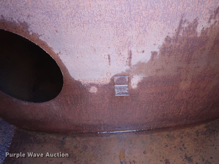 image for item DH0930 1997 Ford L9000  water truck