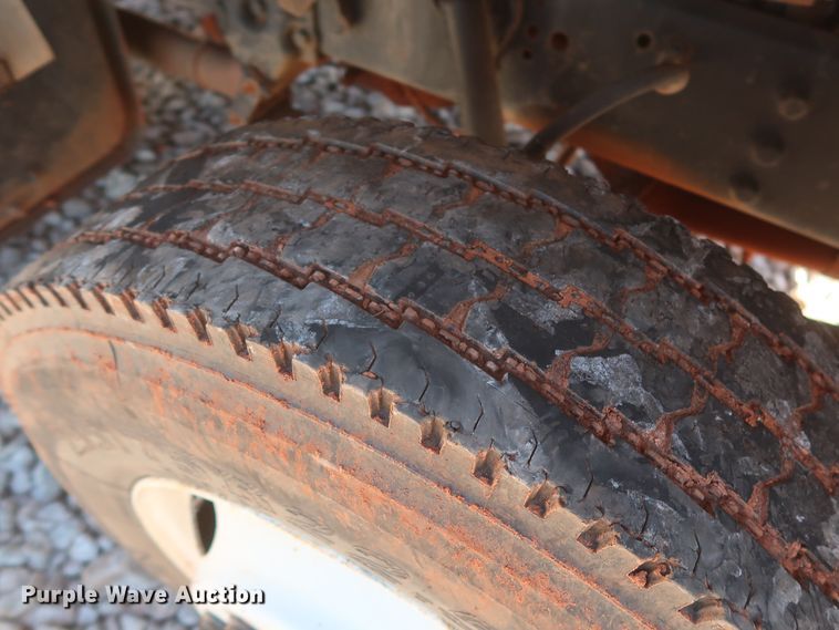 image for item DH0930 1997 Ford L9000  water truck