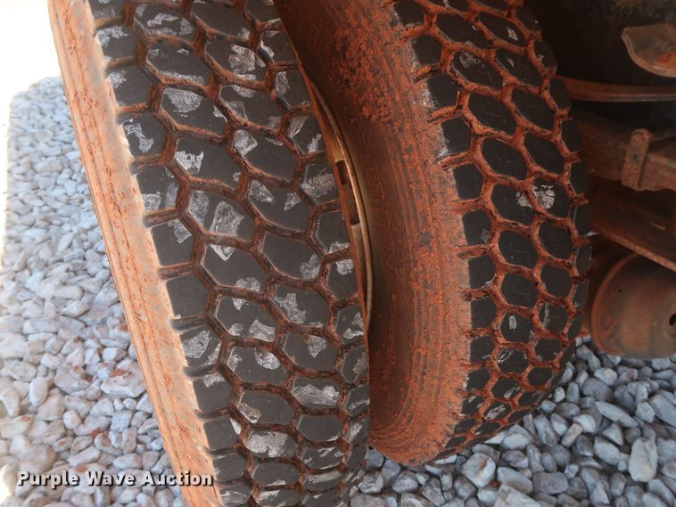 image for item DH0930 1997 Ford L9000  water truck