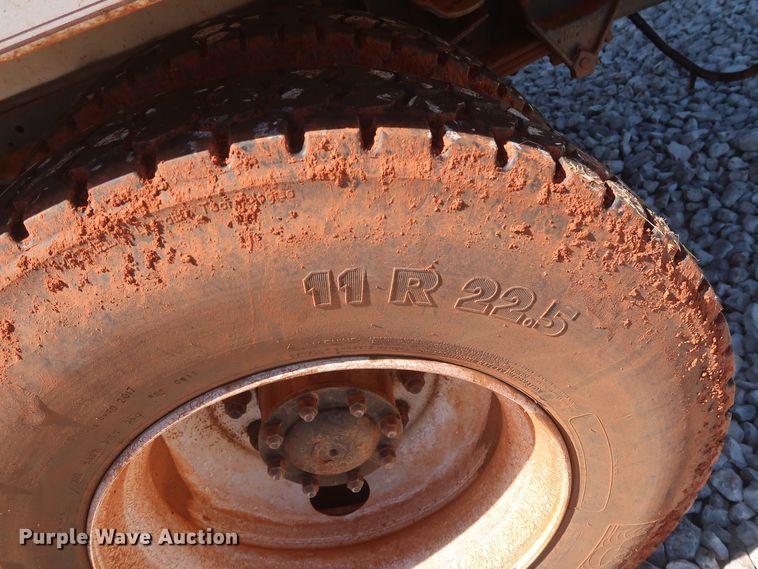 image for item DH0930 1997 Ford L9000  water truck