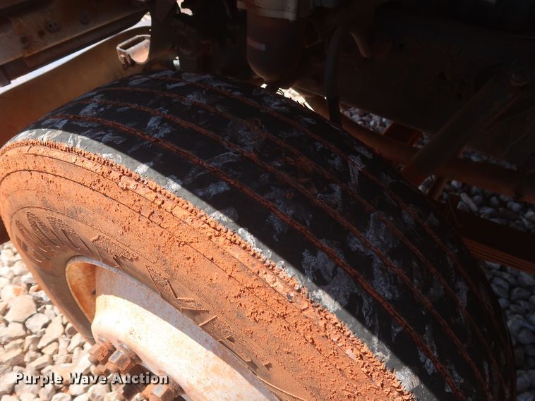 image for item DH0930 1997 Ford L9000  water truck