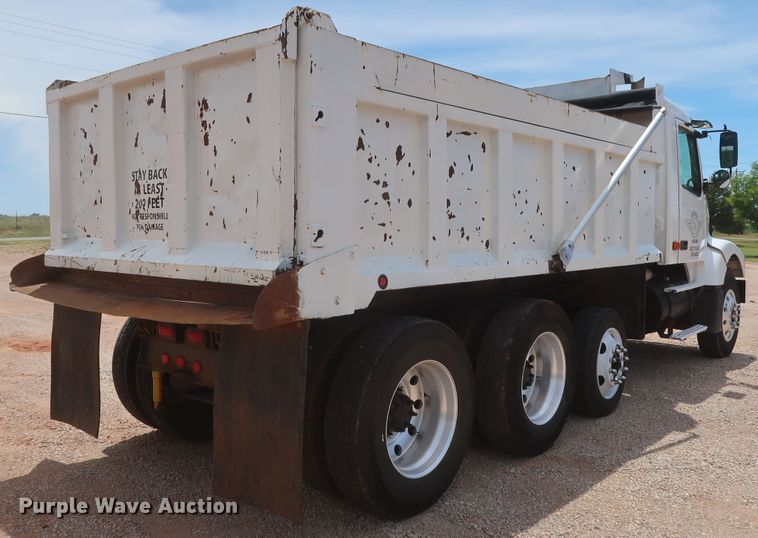 image for item DH0932 2007 Volvo VHD  dump truck