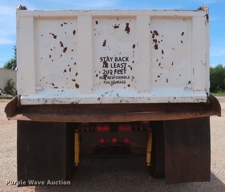 image for item DH0932 2007 Volvo VHD  dump truck