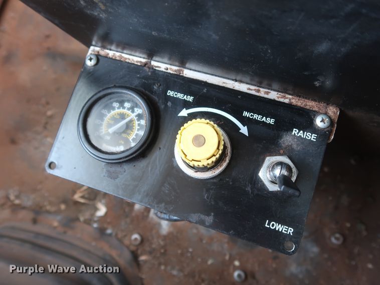 image for item DH0932 2007 Volvo VHD  dump truck