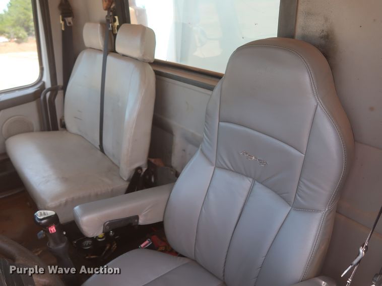 image for item DH0932 2007 Volvo VHD  dump truck