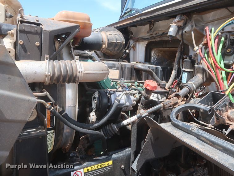 image for item DH0932 2007 Volvo VHD  dump truck