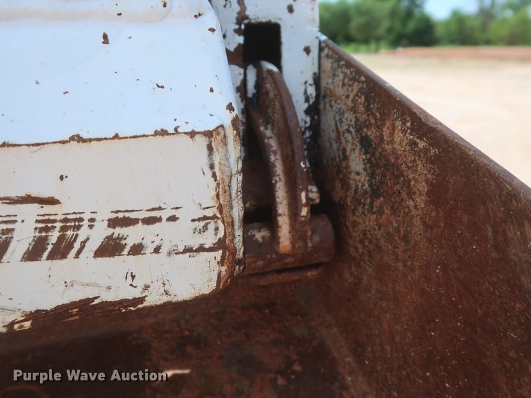 image for item DH0932 2007 Volvo VHD  dump truck