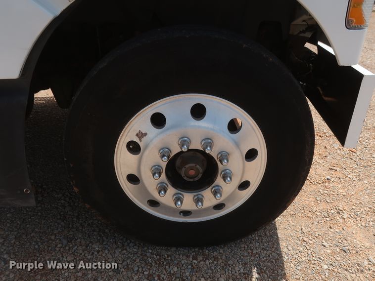 image for item DH0932 2007 Volvo VHD  dump truck