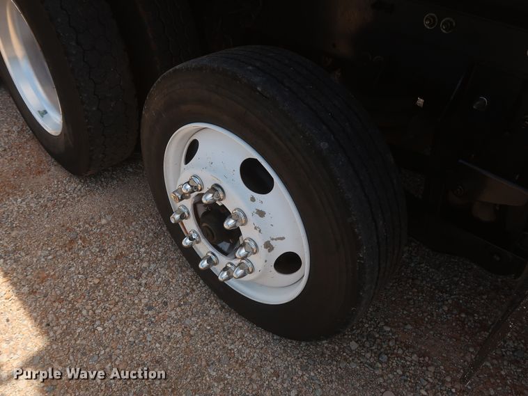 image for item DH0932 2007 Volvo VHD  dump truck