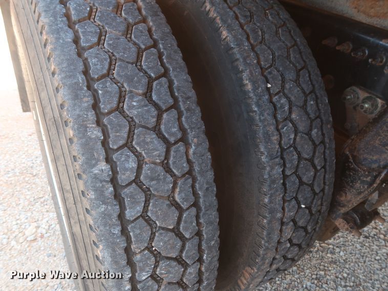 image for item DH0932 2007 Volvo VHD  dump truck